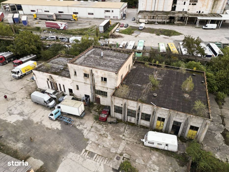 Clădiri industriale cu teren 6820mp