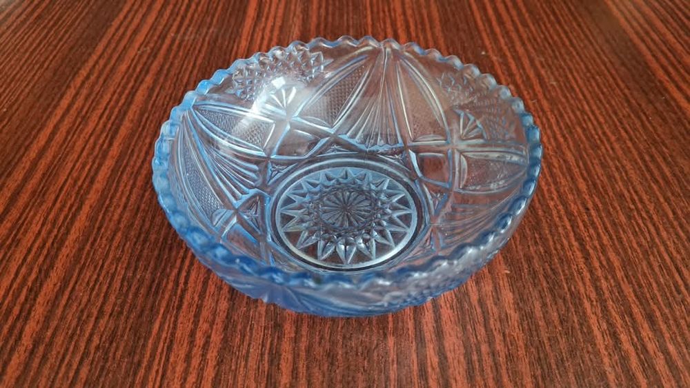 Купа от цветно стъкло