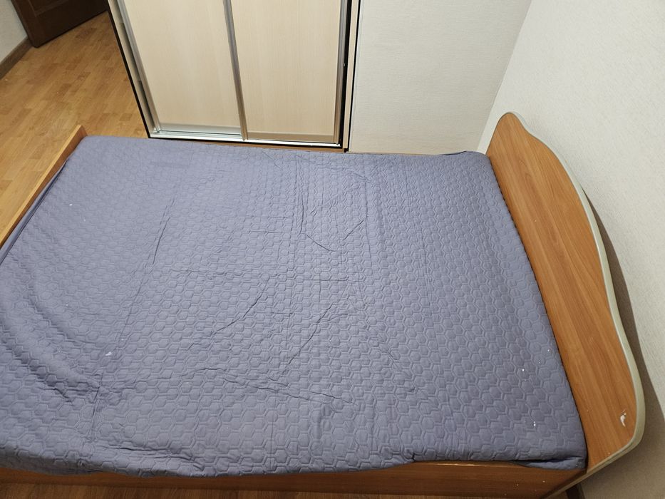 Кровать спальный 140 см