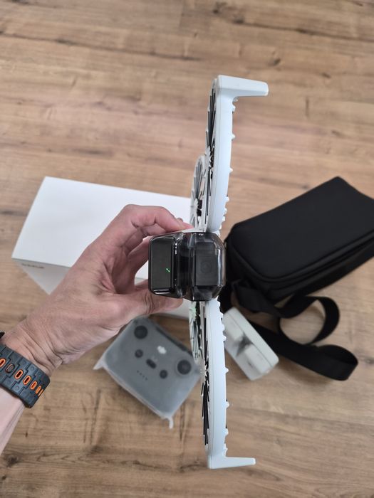 Продам дрон DJI FLIP