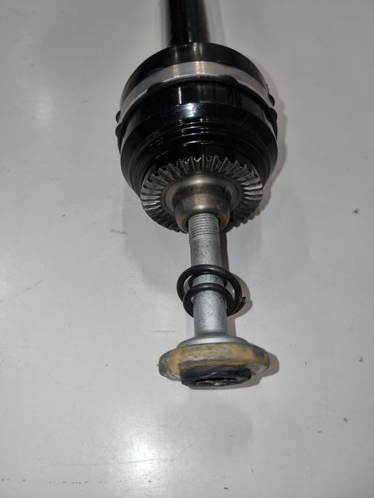 Planetara dreapta spate BMW X5 G05 / 3.0  / cod-8487508 / 200 Km OEM