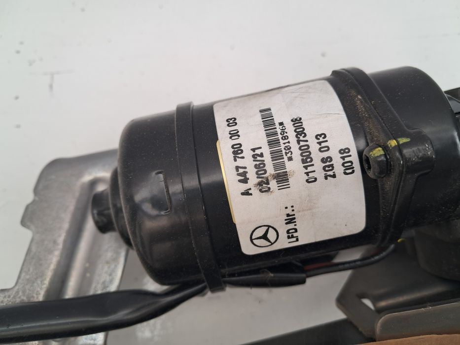 Ел мотор задна врата Mercedes  447 V Classa