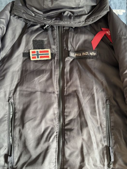 Продам куртку Alpha Industries.