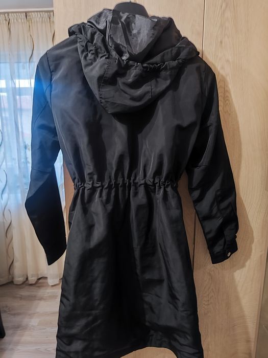 Черно яке House.