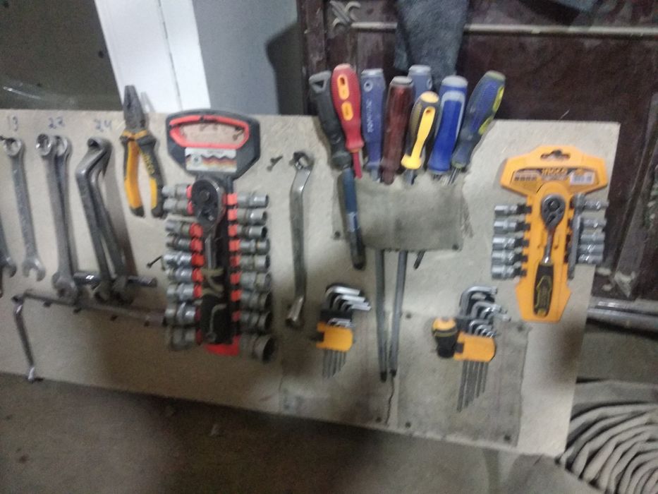 Ключ стол сотилади