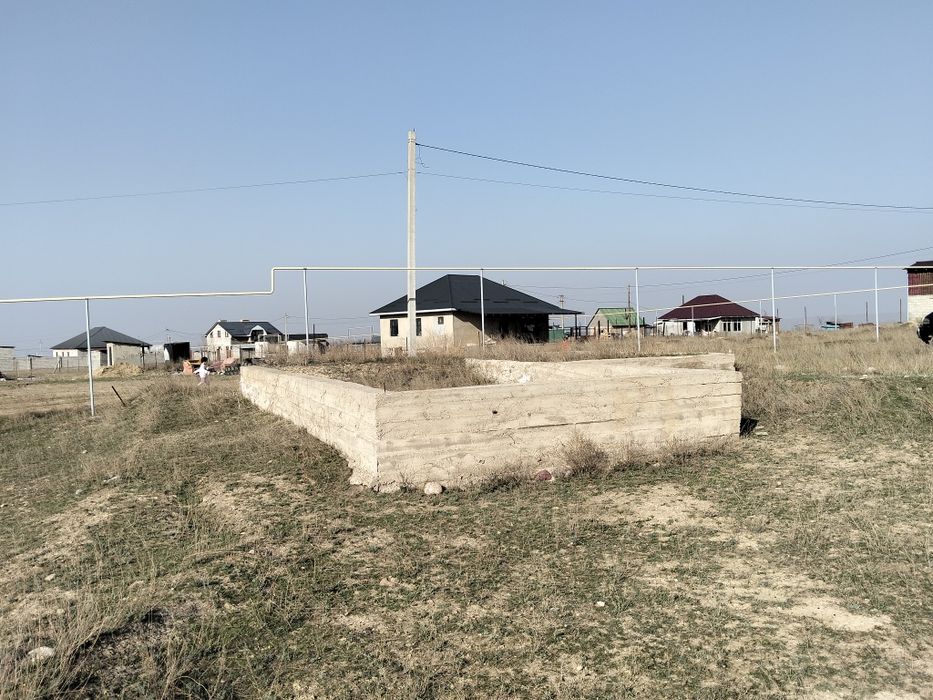 Продам срочно участок с фундаментом  9.10