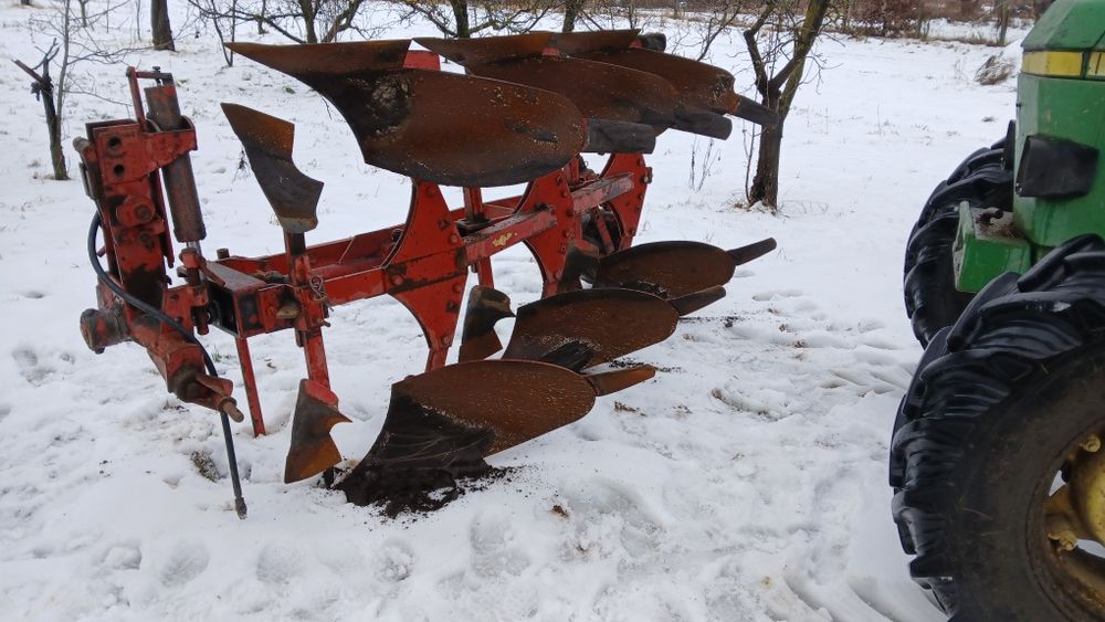 Plug reversibil cu 2 si 3 trupite