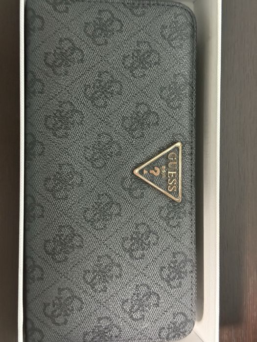 Протмоне Guess с кутия