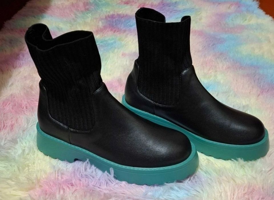 Продаются новые ботинки Челси