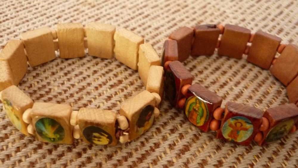 Дамски гривни и висулки