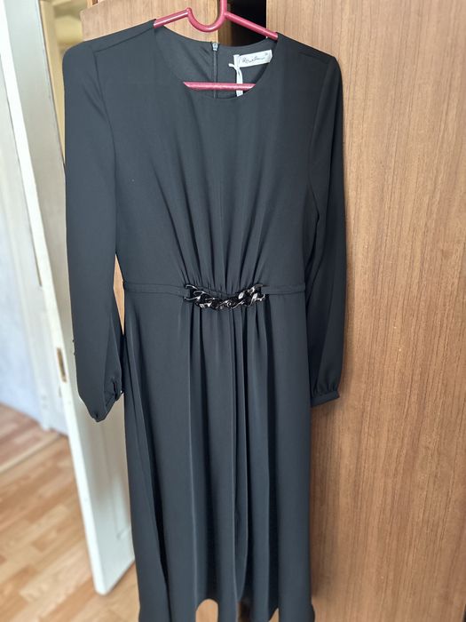 Женские платья и пиджаки