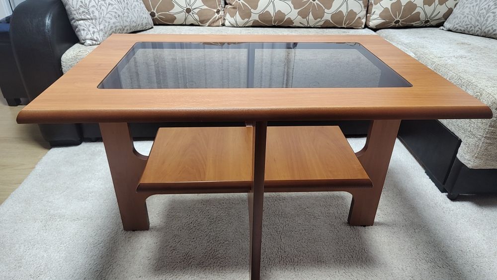 Măsuță cafea ,gustari,stare impecabila