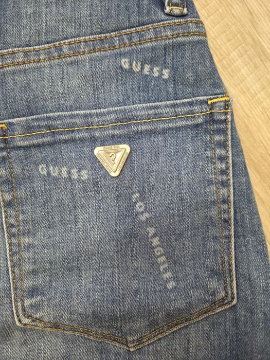 Чисто нова пола Guess
