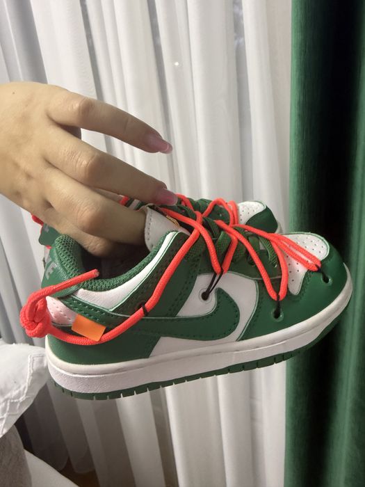 Adidasi nike copii