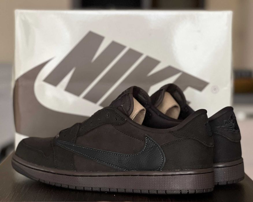 Обувки Air Jordan 1 Travis Scott Velvet Brown 45 EU