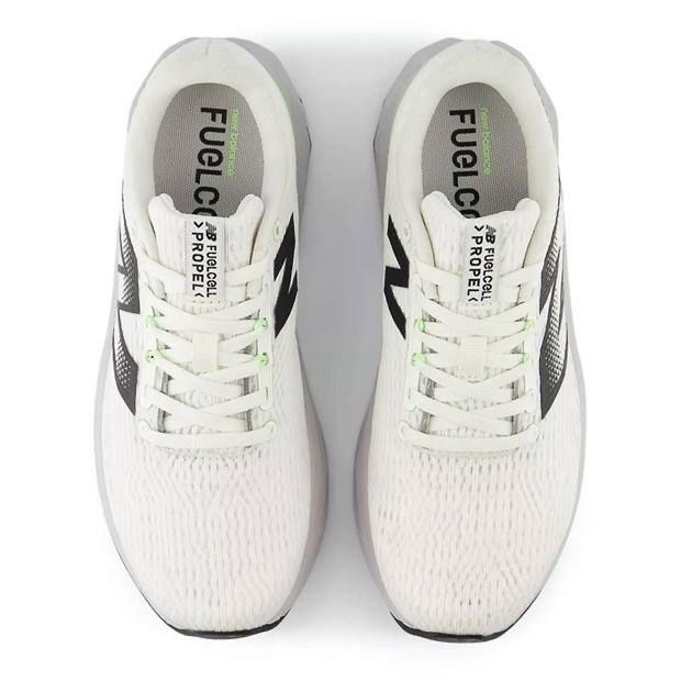220г ультралегкие New Balance FurlCell v5 беговые кроссовки