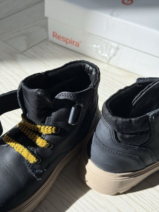 Продам ботинки geox