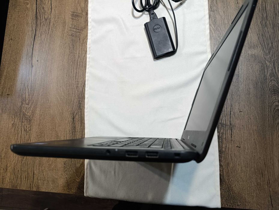 DELL Latitude дисплеи 13,8 инча отлична батерия 500GB SSD 8GB RAM