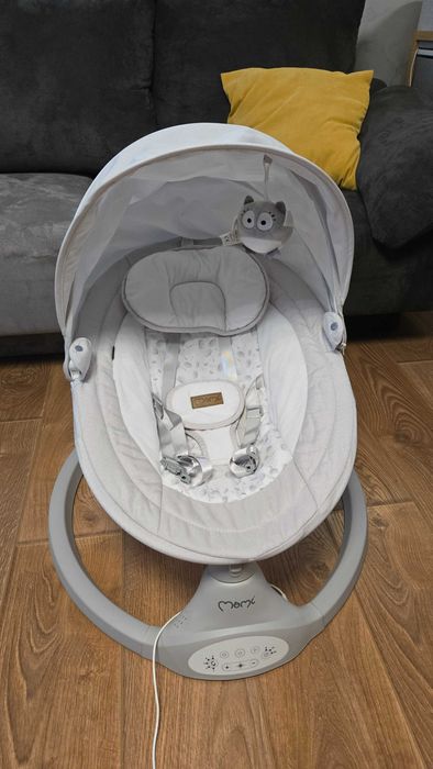 Електрическа люлка-шезлонг MOmi