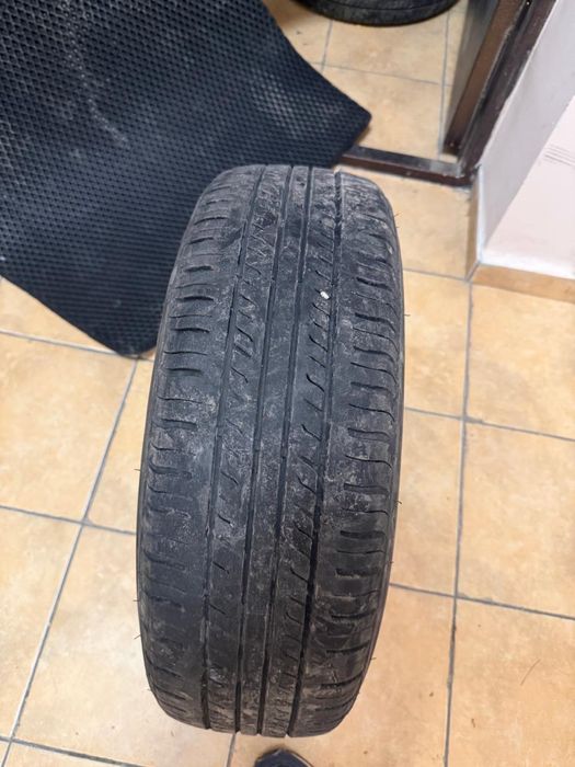 Продам шины комплект