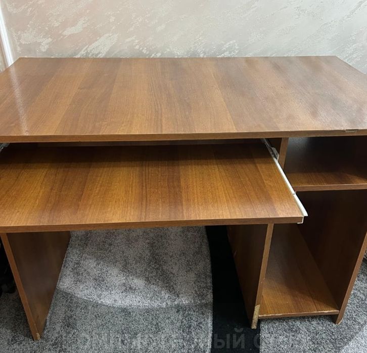 Рабочий и компьютерный стол