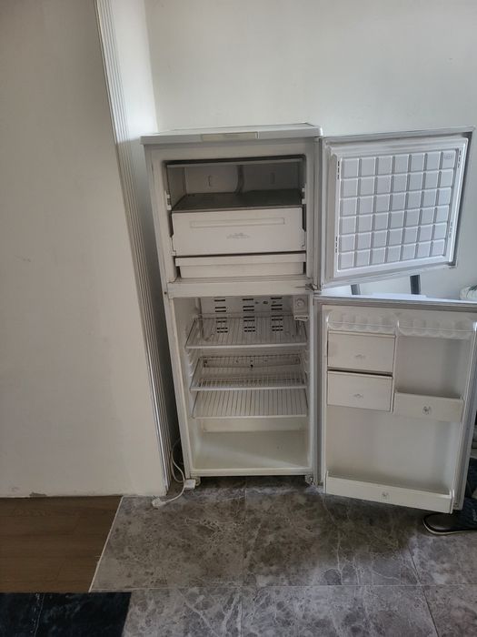 Холодильник бирюса