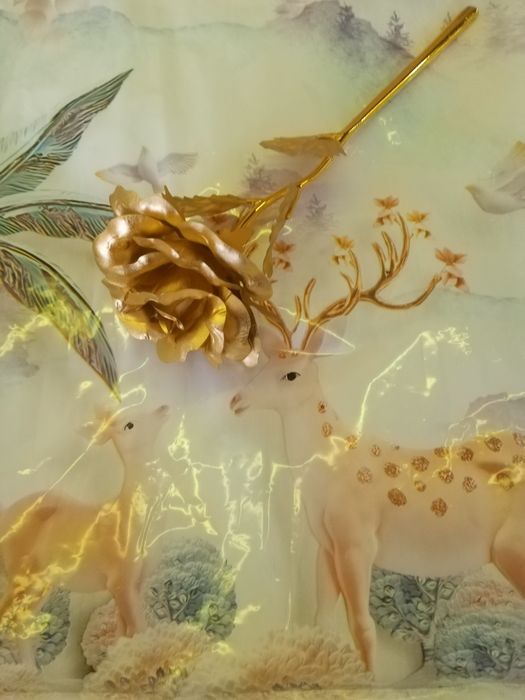 Изкуствена роза със златно покритие 24к с подарък кутия