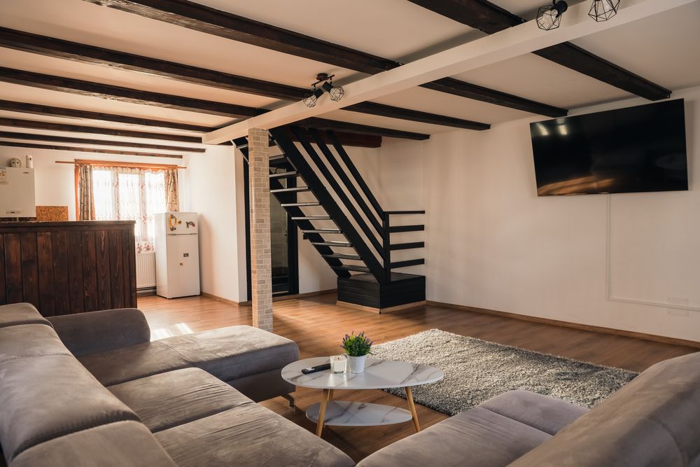 Închiriez casă in regim hotelier