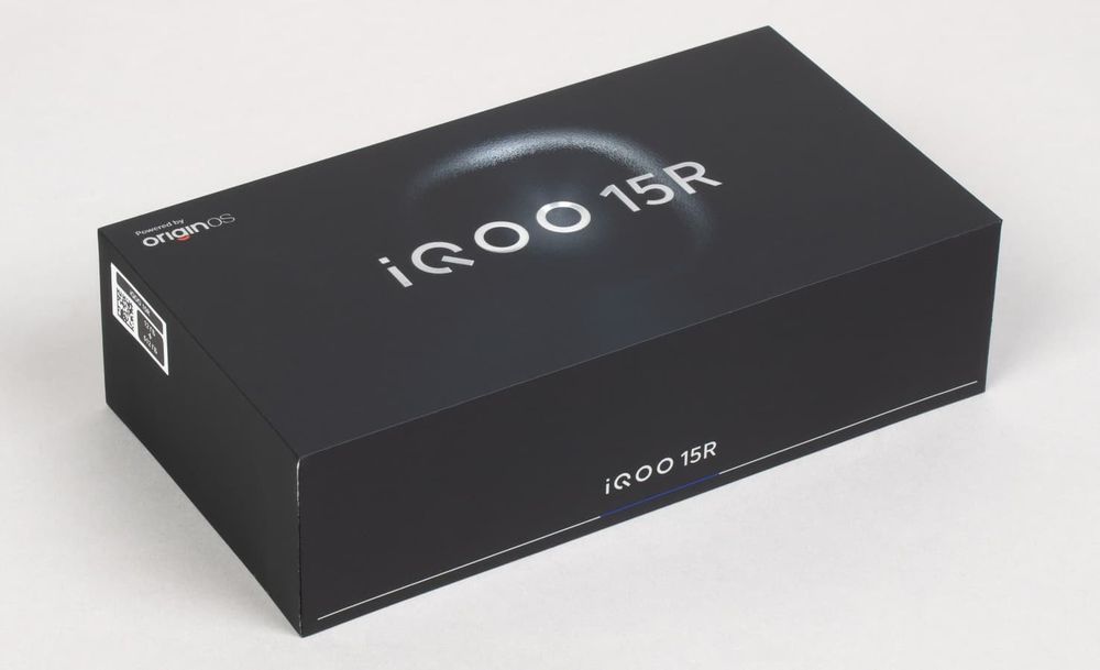 Игровой смартфон с флагманским чипом Iqoo 15R 8/256 под заказ