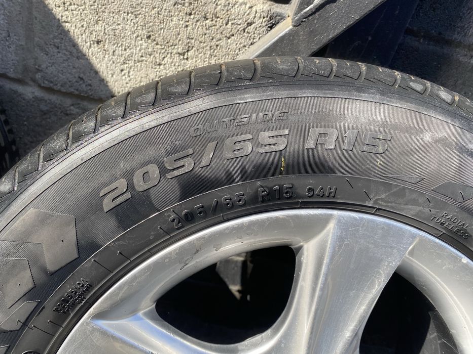 Продам комплект колес на бмв