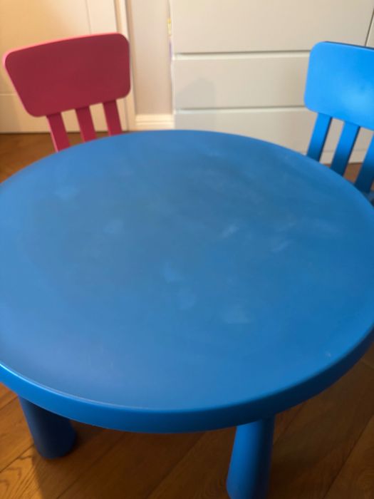 Set IKEA pentru copii – masă + 3 scaune