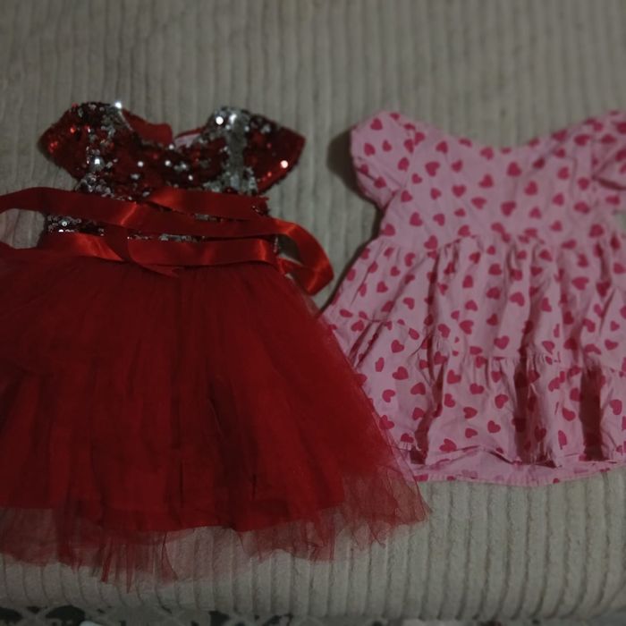 Продам детские платья, 2000