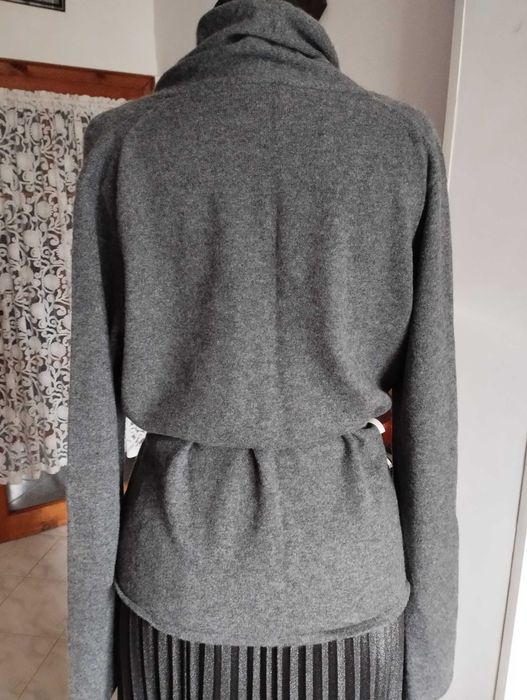 100% КАШМИР дамска елегантна жилетка, цвят т.сиво