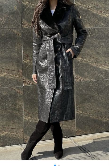 Продам новый кожаный плащ