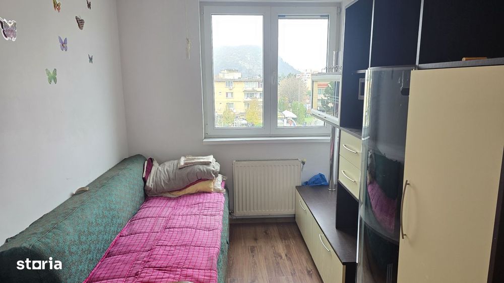 Vand apartament 3 camere in Deva,  Piata Victoriei, etaj 3, mobilat