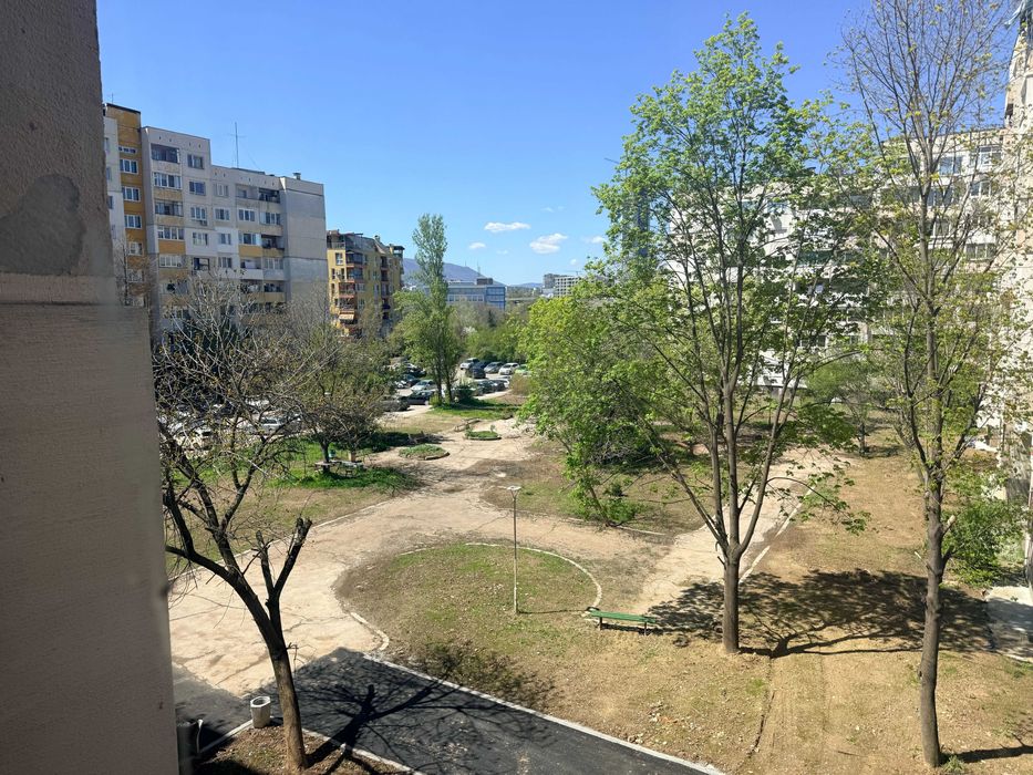 Двустаен апартамент под наем в Дружба 2 София