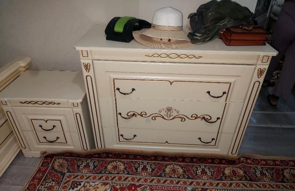 Спальный гарнитур