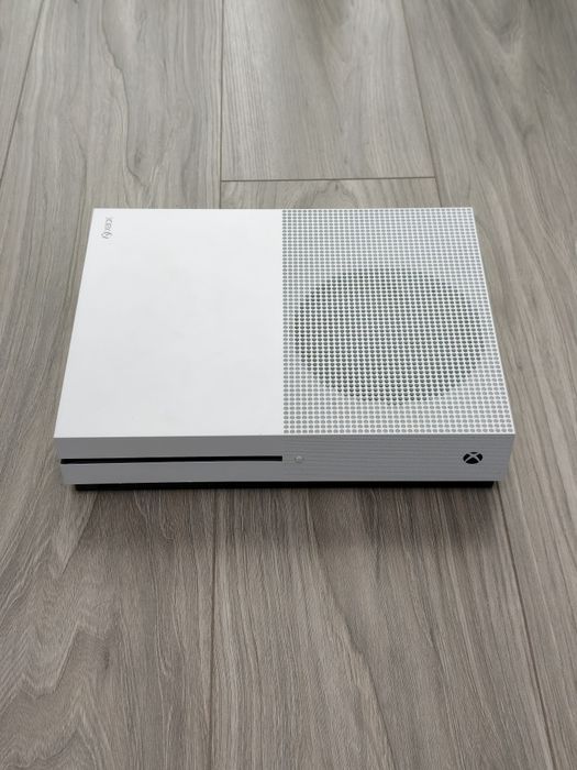 Xbox One S 1TB ca nou