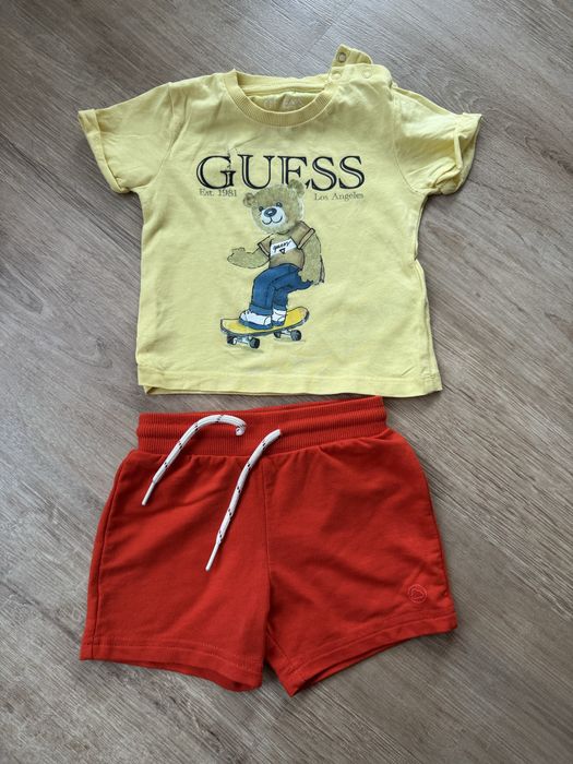 Бебешки комплект Guess и Mayoral 6-9 месеца
