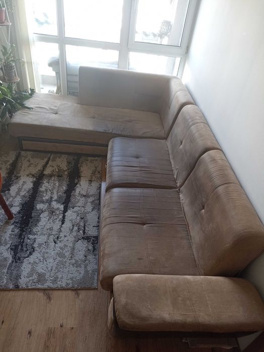 Разтегателен ъглов диван