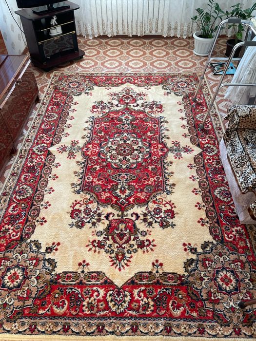 Продам натуральный ковер