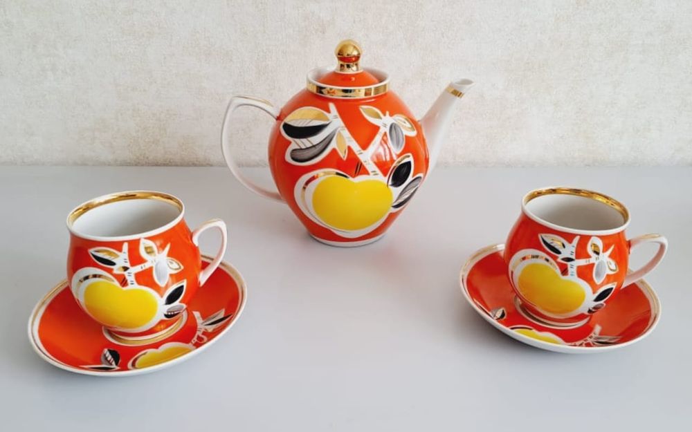 Фарфоровые чайники