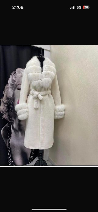 Palton Blana naturala Alcantara