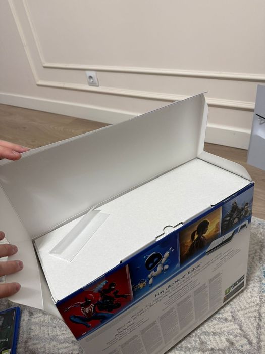 Продам Sony Playstation 5