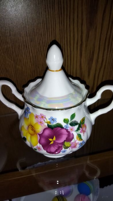 Фарфоровая сахарница с перламутром