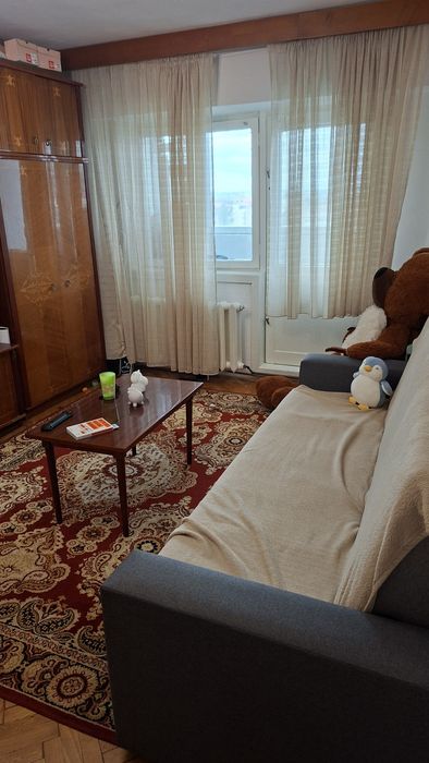 Închiriez apartament 2 camere zona Soarelui