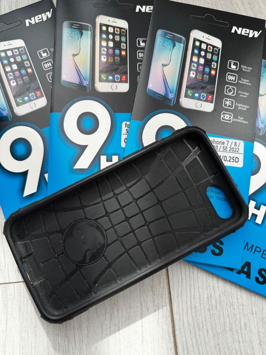 Folie sticla 9H iPhone 7 / 8 / SE (2020 / 2022) + husă