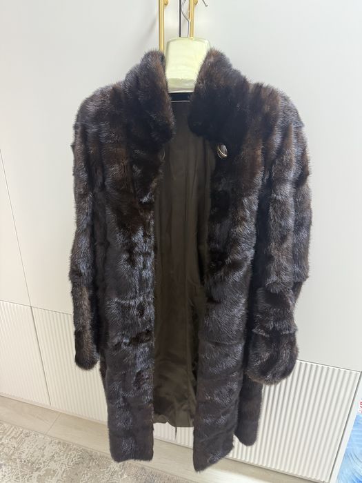 Продам шубу норковую