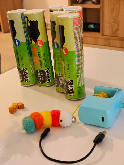 Cosma Snackies 6 броя (Сьомга и Тон) + ПОДАРЪК интерактивна играчка