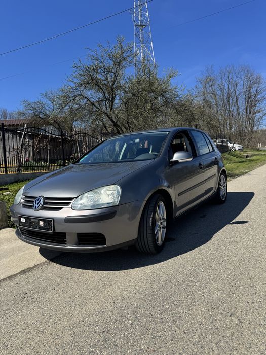 Vw golf 5 1.6 mpi 102 CP